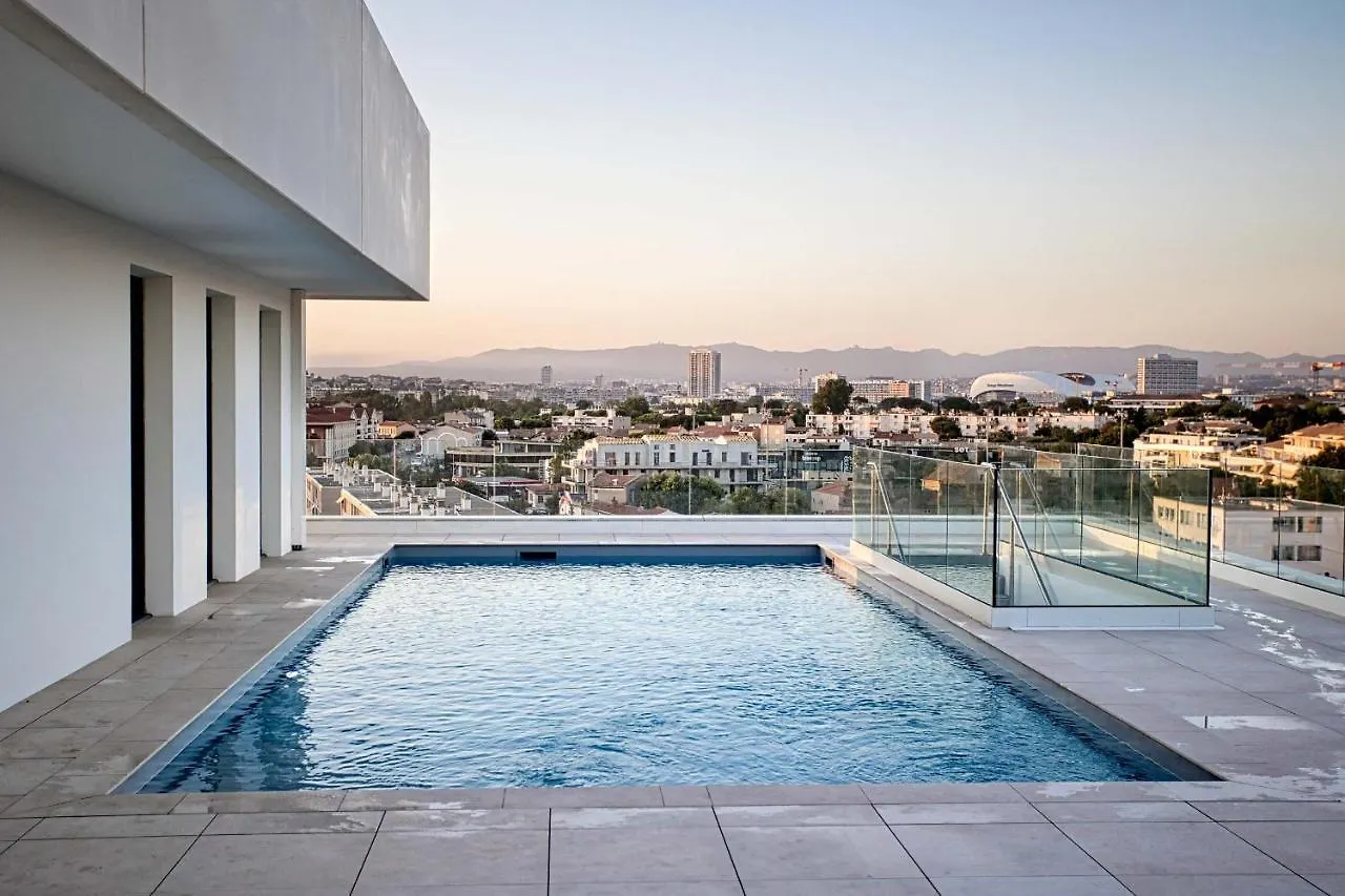 Apartment Superbe Appart 3 P, 10 Mn De La Plage Avec Piscine Et Parking Marseilles