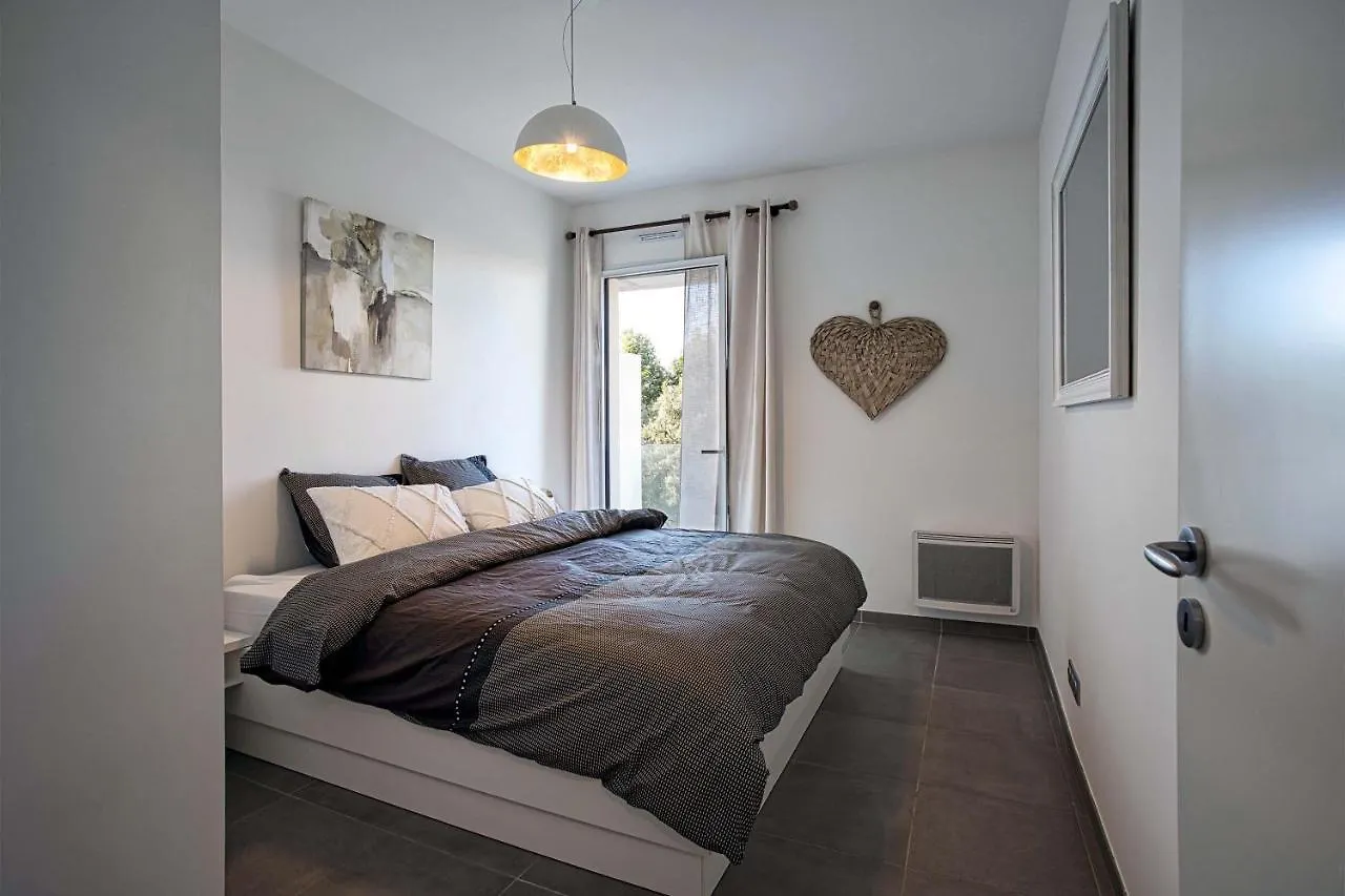 Apartamento Superbe Appart 3 P, 10 Mn De La Plage Avec Piscine Et Parking Marselha