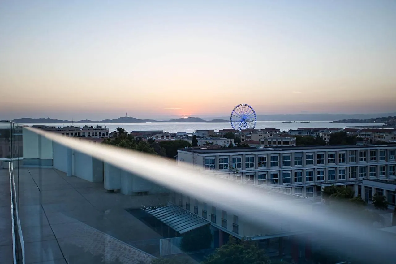 Superbe Appart 3 P, 10 Mn De La Plage Avec Piscine Et Parking Marselha 0*,  França